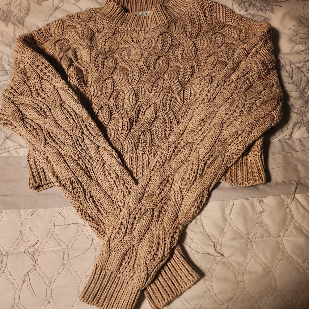 HYFVE Cableknit Crop Sweater